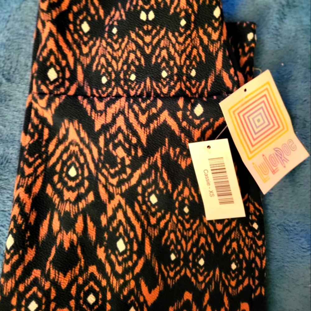 NWT LuLaRue Cassie Skirt
